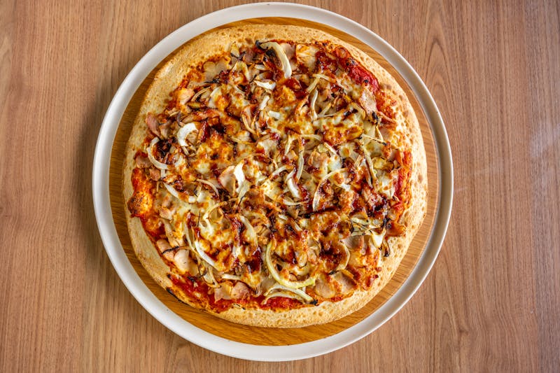 Pequod's veggie garden deep dish pizza